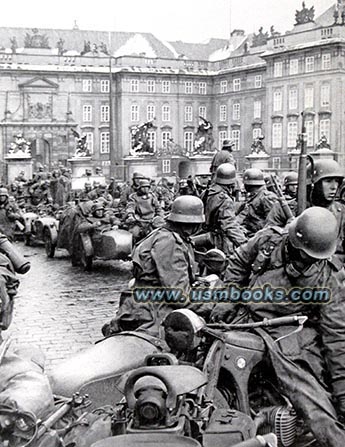 Wehrmacht motorcycles Prague castle