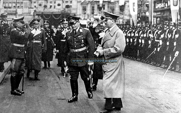 Adolf Hitler, Hermann Goering in Wien, 1938